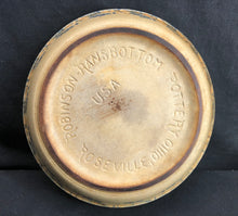 Load image into Gallery viewer, Vintage Robinson Ransbottom Roseville Ohio Pie Plate Blue Sponge Painted Rim
